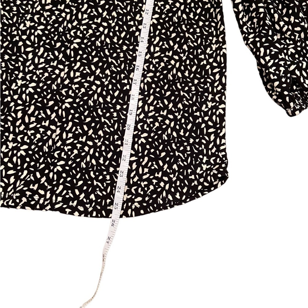 𝅺MELLODAY Black and Cream Top - Picture 6 of 10